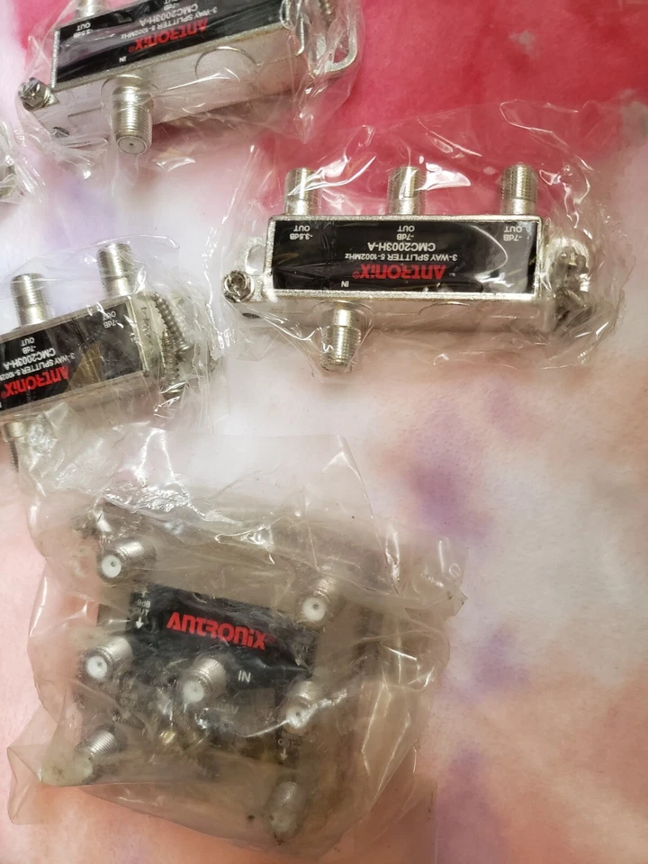 13 Antronix 3 Way Splitter 5-1002 Mhz & One 6 Way Splitter New - Image 2 of 2