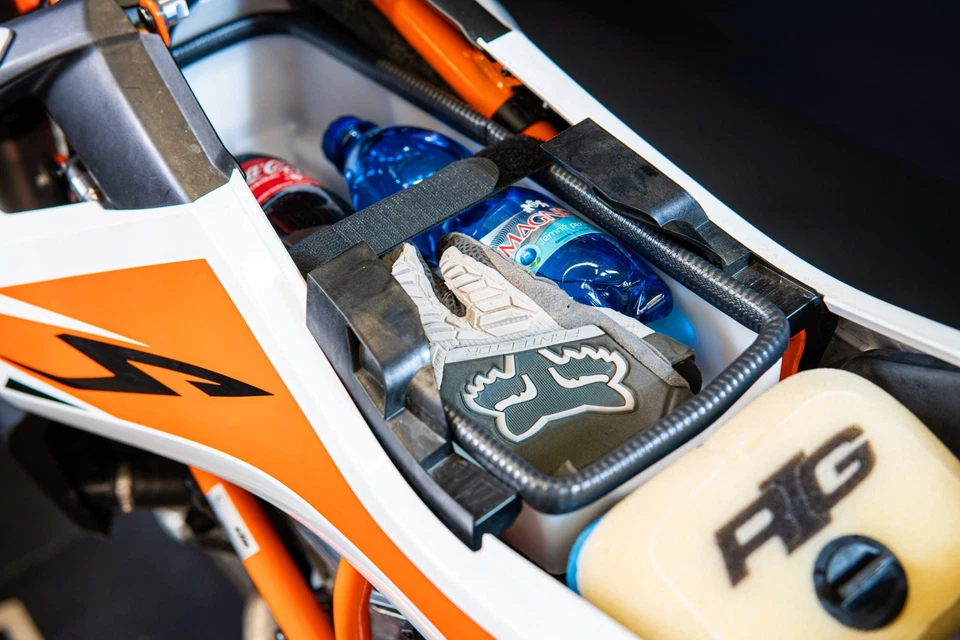 RADE-GARAGE® Kit Almacenamiento KTM 690 GASGAS 700 - Imagen 2 de 4