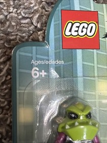 NEW Lego Alien Conquest 3 Sets New In Box! 7066,7050 And Minifigure Pack - LOOK!