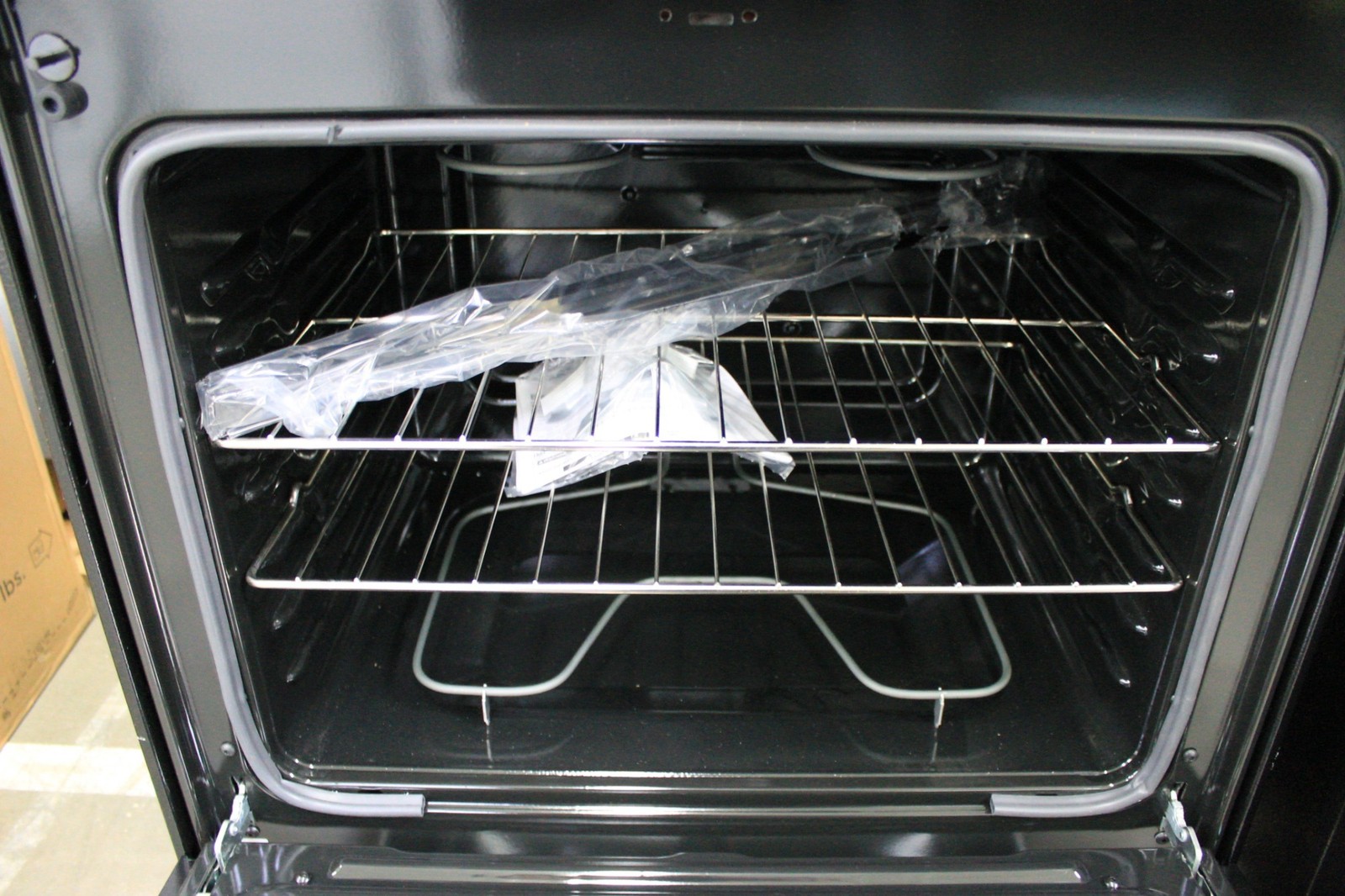 GE GRF400SVSS 30" Stainless Freestanding 4 Element Electric Range NOB #157064