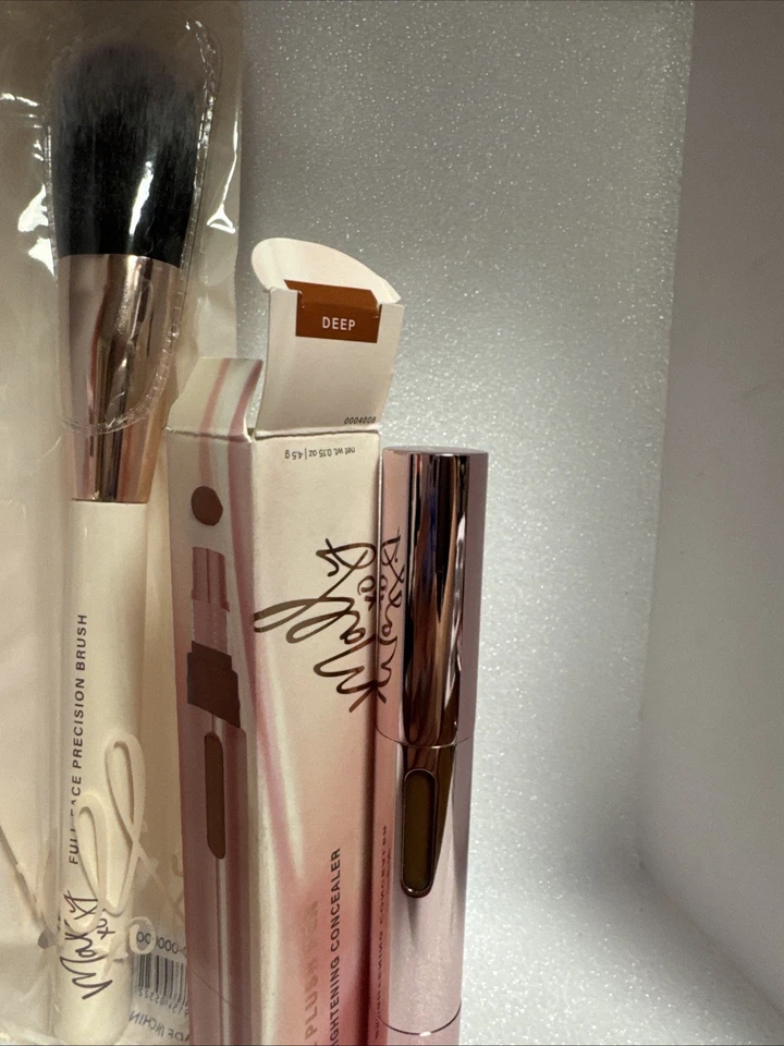 Mally Plush Pen Brightening Foundation, Brush & Concealer Set In Shade Deep - Image 3 of 4