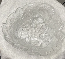 Vintage Indiana Clear Glass Loganberry and Leaf Pattern Candy Dish Bowl 7"