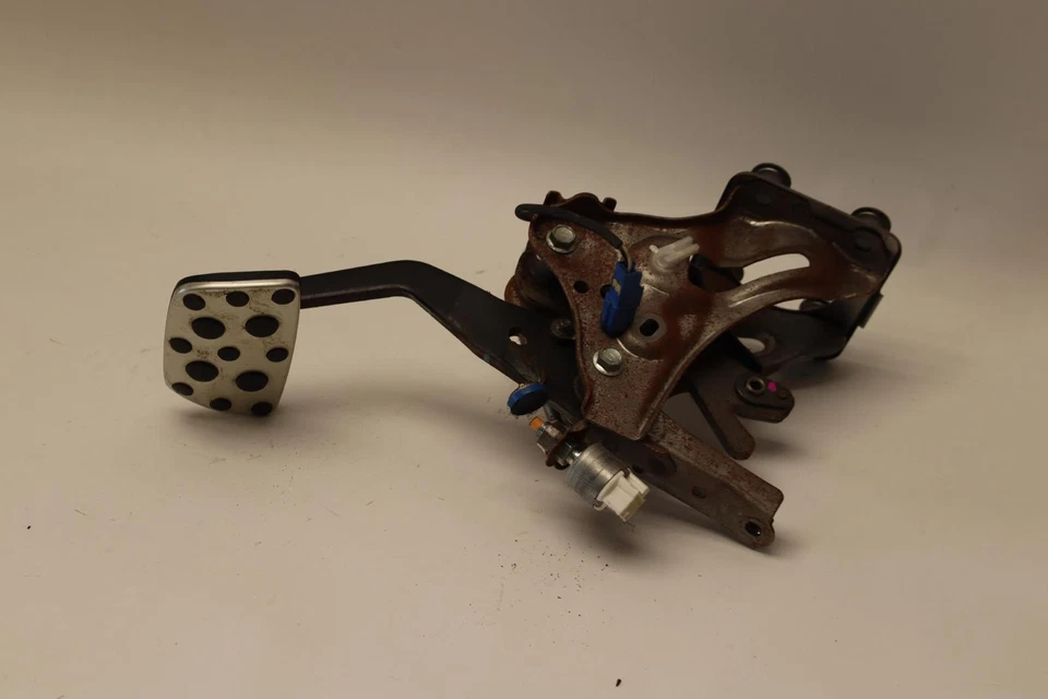 2006-2008 LEXUS IS350 IS250 PARKING PARK BRAKE PEDAL PAD OEM - Image 4 of 4