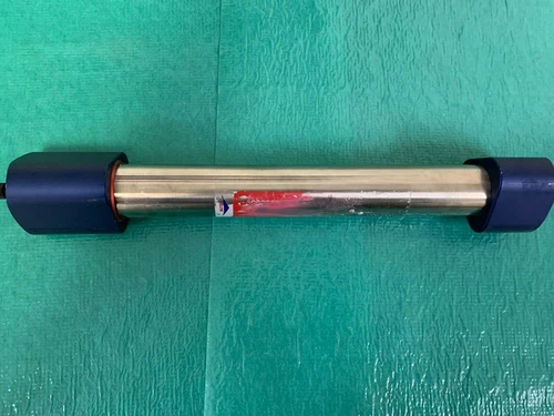 Phenomenex Gemini® 5 µm NX-C18, LC Column 250 x 21.2 mm, AXIA™ P/N:00G-4454-P0-A