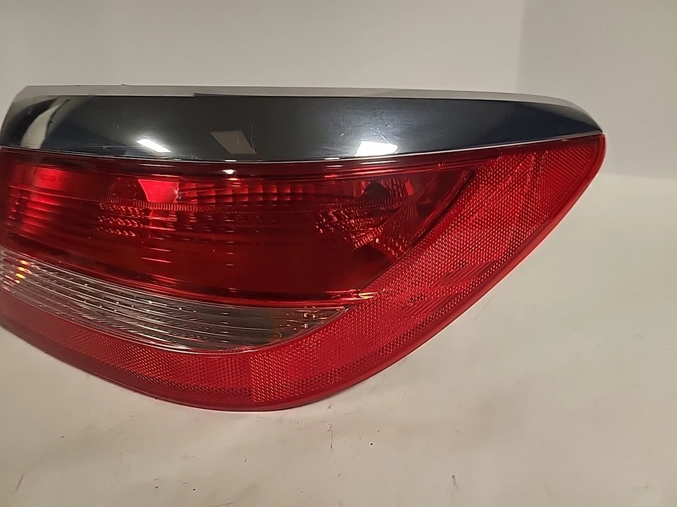 Fits 2012-17 Buick Verano Right Tail Light OEM:22908910. LL4 - Image 2 of 4