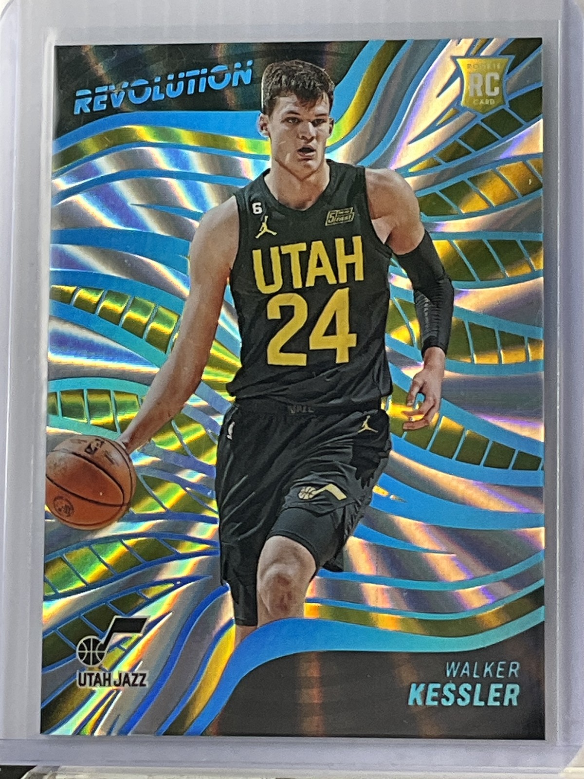 2022-23 Panini Revolution #137 Walker Kessler - Sunburst /75 - RC - 18349