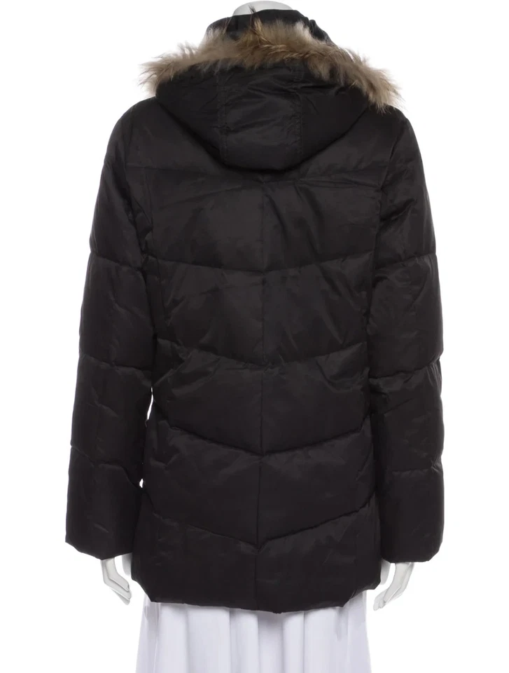 Abrigo acolchado de plumón negro para mujer Mackintosh con capucha de piel sintética talla M Foto 3 de 4