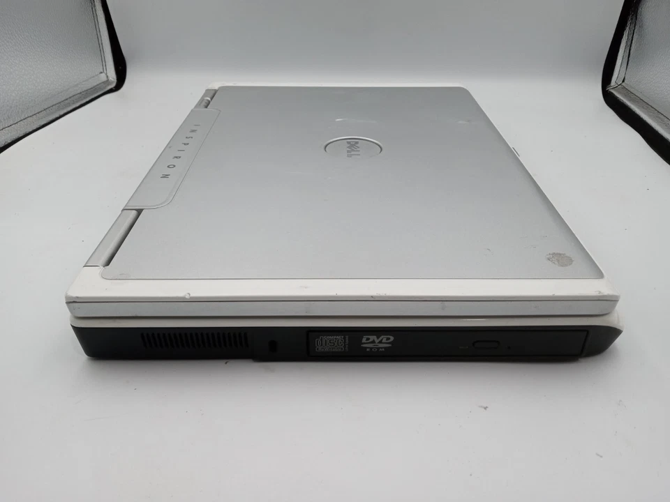 Dell Inspiron 6000 15" Laptop Intel Pentium 1GB RAM 60GB HDD WinXP - READ -RR - Image 3 of 4