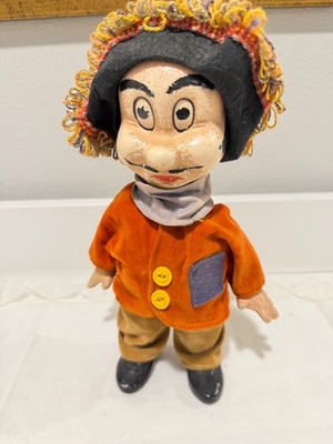 vintage disney knickerbocker ferdinand the bull, man with funny hat, rare