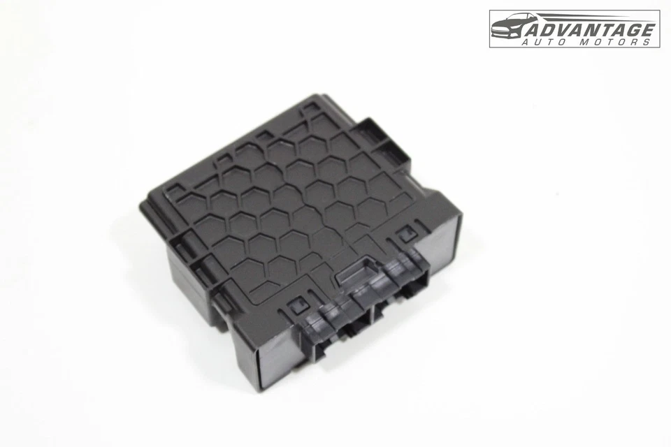 БЛОК УПРАВЛЕНИЯ КОМПЬЮТЕРОМ ШЛЮЗ ПОСЛЕДОВАТЕЛЬНЫХ ДАННЫХ CHEVY COLORADO 2017–2020 ГОДОВ ОТ ОРИГИНАЛЬНОГО ПРОИЗВОДИТЕЛЯ - Изображение 4 из 4