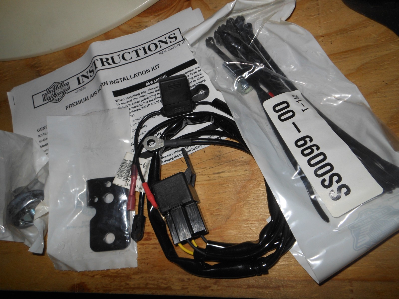 New Super Loud Harley Davidson Air Horn Installation Kit FXDWG 6942105 NO HORN eBay