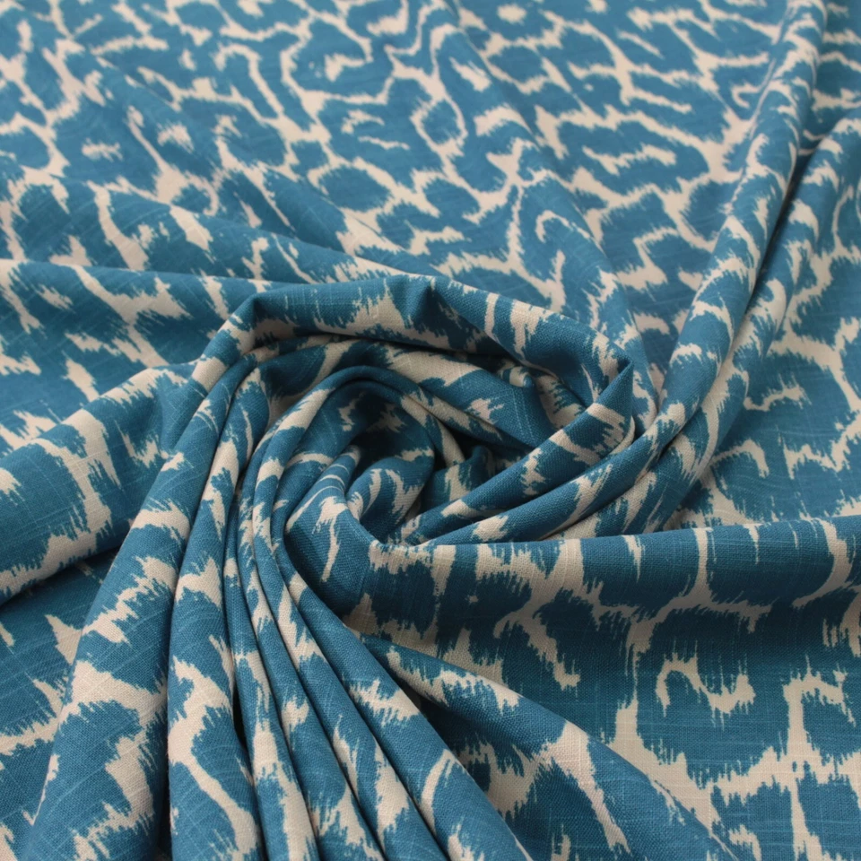 TELA DE LINO ESTAMPADA DISEÑO PIEL ANIMAL AZUL CADETE DURALEE TOMMYE POR YARDA 54"W Foto 4 de 4