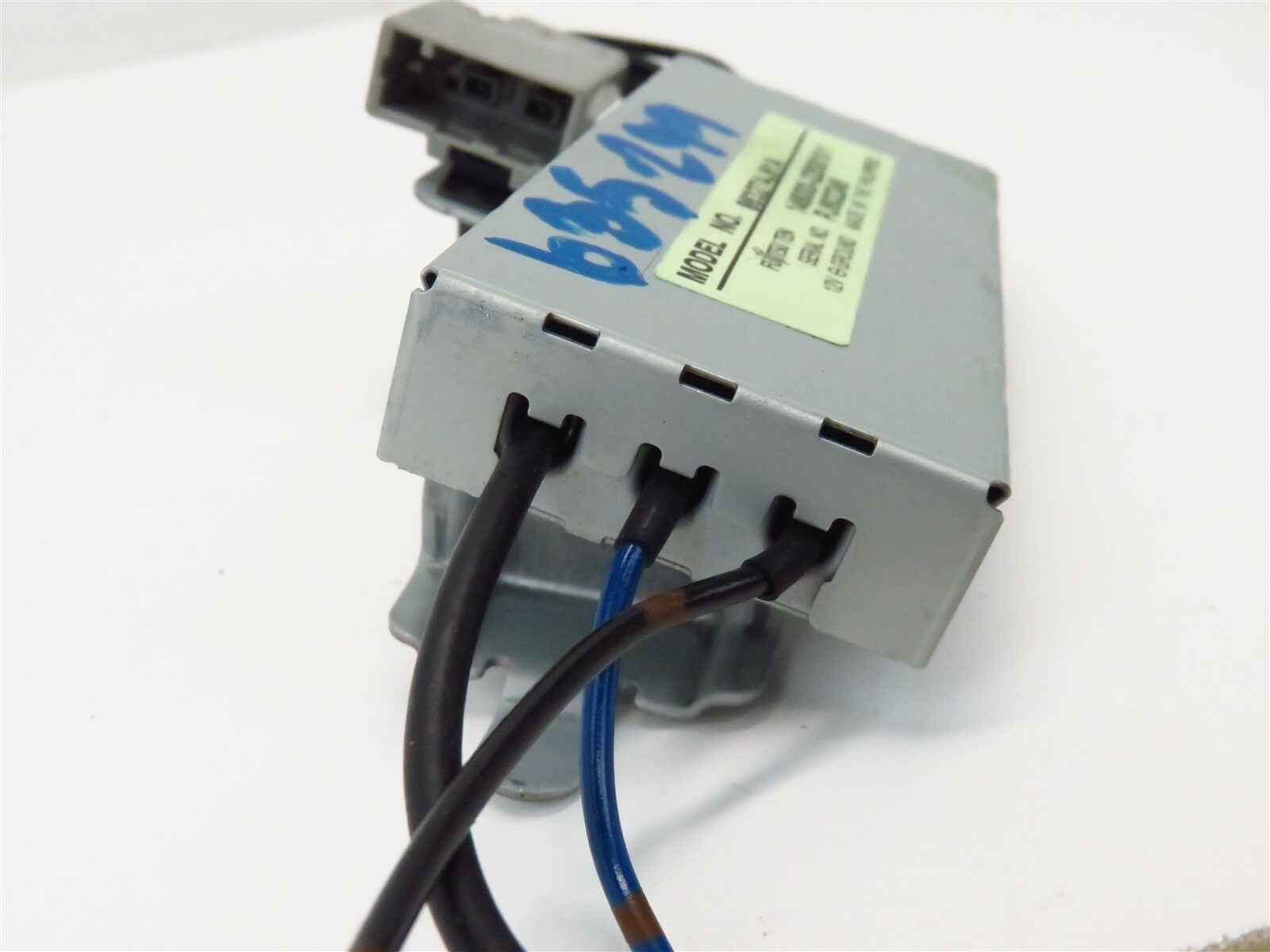 1014 Subaru Outback Radio Antenna Amplifier Module Box 86327AJ61A 2010