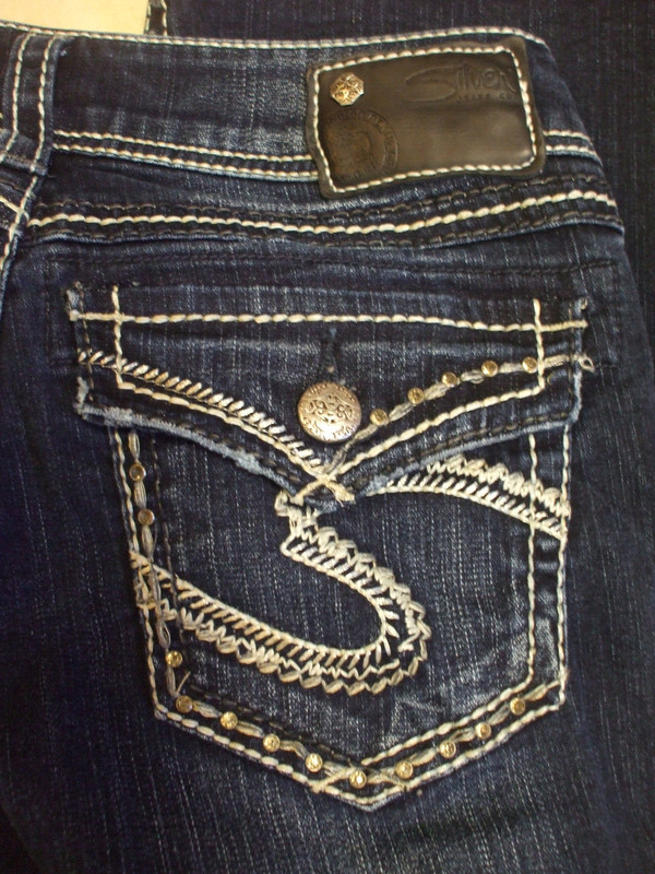 SILVER "BUCKLE" Suki Flap Dark Blue Denim Jeans Womens 29 L Inseam: 32"  NEW woT