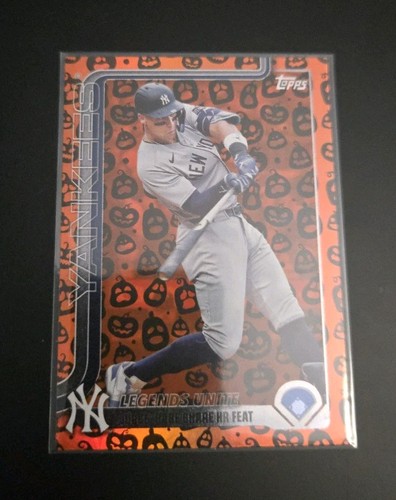 Legends Unite [Gold Diamante Foil] #US86 2025 Topps Update card