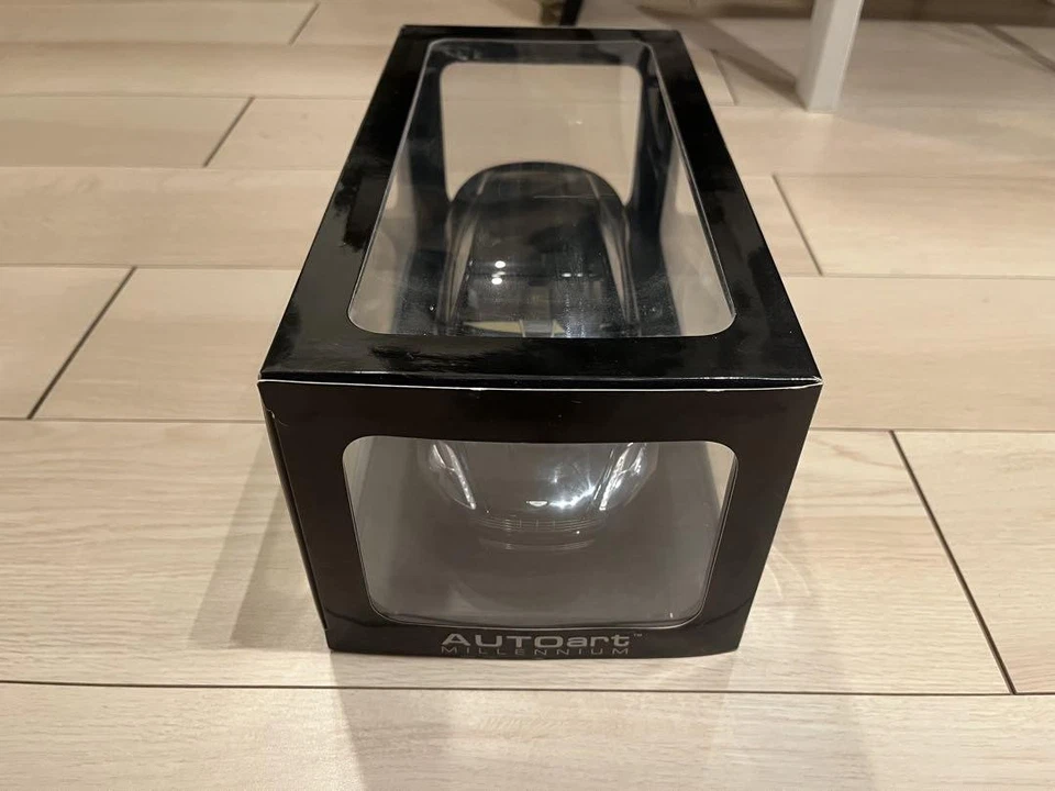 AUTOart Aston Martin Rapide 1/18 Scale Black Display Model Limited Edition - Image 3 of 4