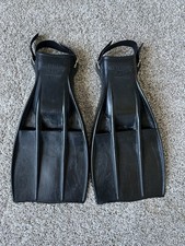 Vintage 1970  s Waterlung 707 Pro Scuba Diving Snorkeling Fins Large