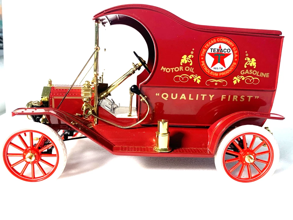 Gearbox 1913 Ford Model T Texaco Truck Burgundy 1:24 Scale Inv. #4044 - Image 4 of 4