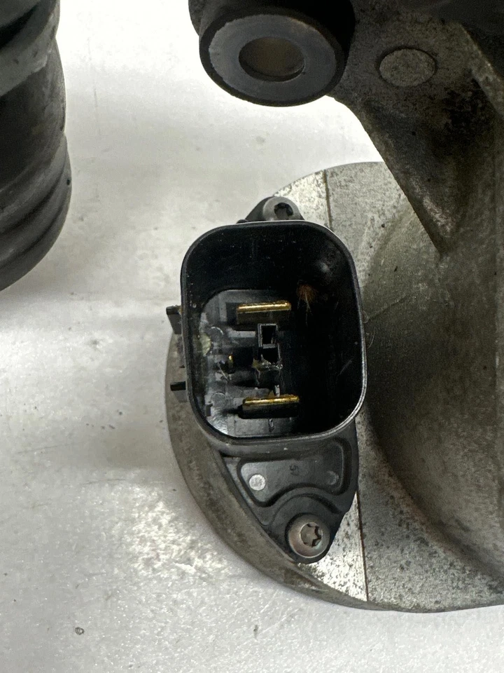 Chevrolet Silverado coolant pump 2019 to 2025 coolant pump assy OEM 2.7L 2408124 - Image 3 of 4