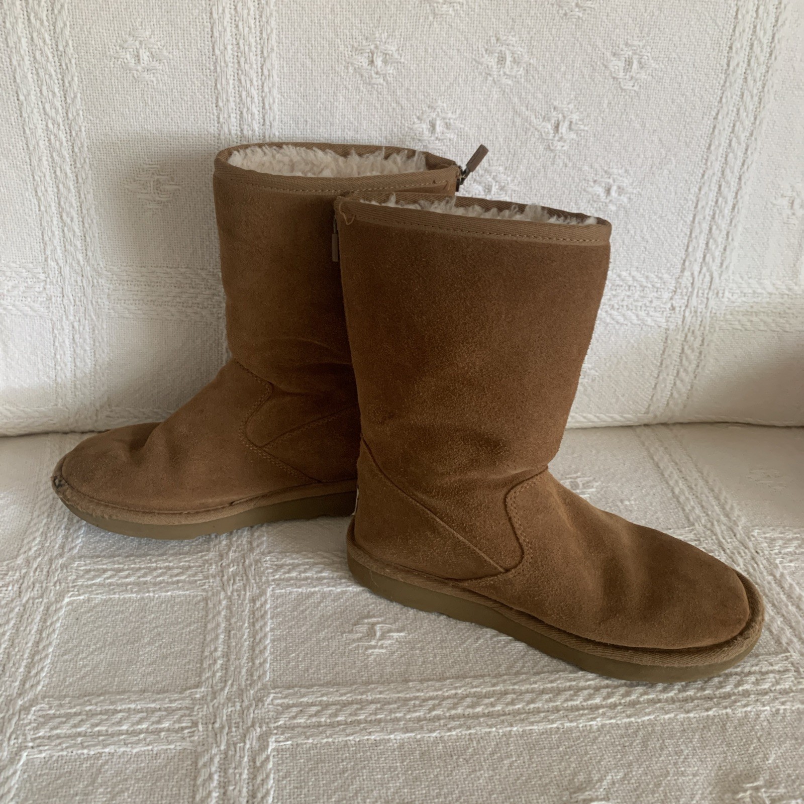 UGG shearling Lined Suede Chestnut Sheepskin  SIZ… - image 3