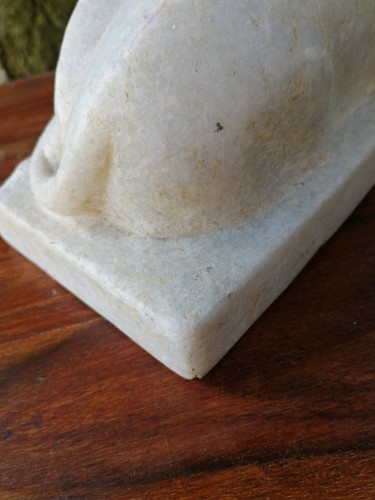Sculpture Lion on pedestal white marble 1960s rare collectible sculpture - Picture 12 of 15