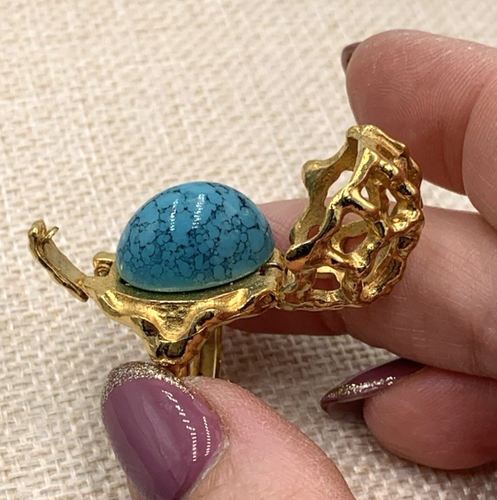 Anillo Vintage Corona Trifari Tono Dorado Jaula Bisagras Imitación Turquesa Cabujón Talla 7 - Imagen 8 de 10