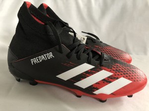 predator soccer cleats black