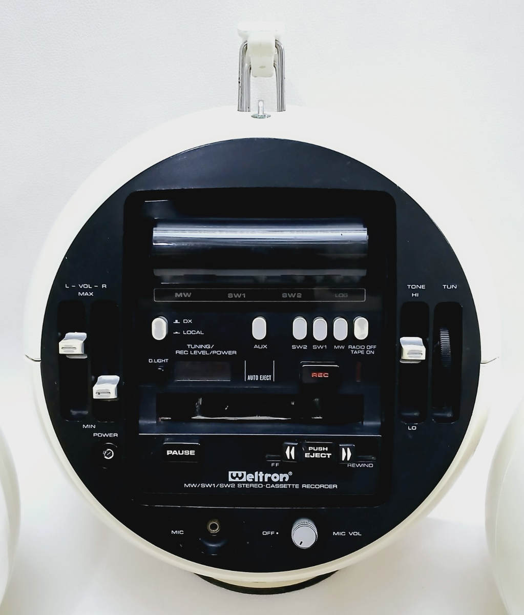 Weltron Space Ball Radio Stereo Cassette 2004s - Vintage - For