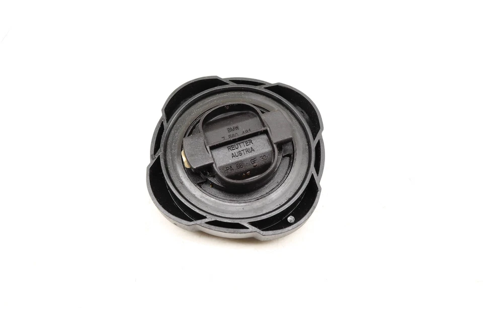 BMW 530I XDRIVE 2017-2020 - Tapa de aceite del motor 7560481 Foto 2 de 4