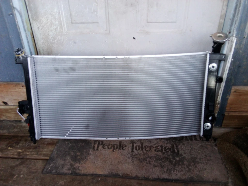 Chevrolet Venture LS 2004 6 cilindros 3,4 L - radiador (el montaje del vehículo es descripción) Foto 3 de 4