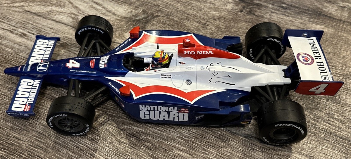 Dan Wheldon #4 16