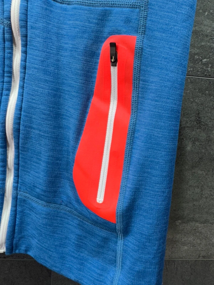 Chaqueta polar Ortovox polar ligera con capucha para mujer talla S Foto 3 de 4