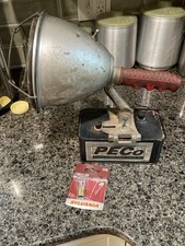 Half Mile Ray Portable Spot Light Peco Model U-1076 Half Mile Ray Portable Spot Light Peco Model U-1076