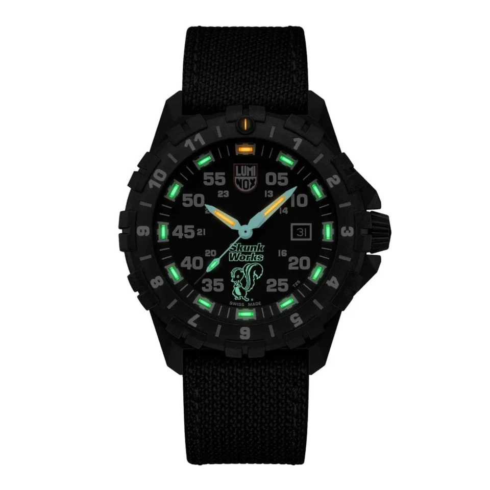 Часы мужские Luminox F-117 NIGHTHAWK® 6440 Heritage 44 мм XA.6442.H черный циферблат - Изображение 2 из 4
