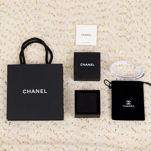 😍CHANEL Silver Hardware Crystal Inlaid CCS Pearl Earrings 24C - Picture 6 of 6
