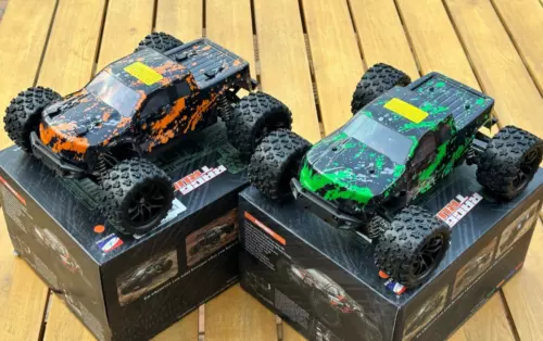 Bundle of 2 Cars, HAIBOXING 1:18 Scale RC Car 18859,  4WD ORANGE and GREE ( NEW)