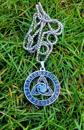 Stainless Steel Viking Valknut Pendant Necklace Pagan Odin Norse Runes Witch - Picture 2 of 2