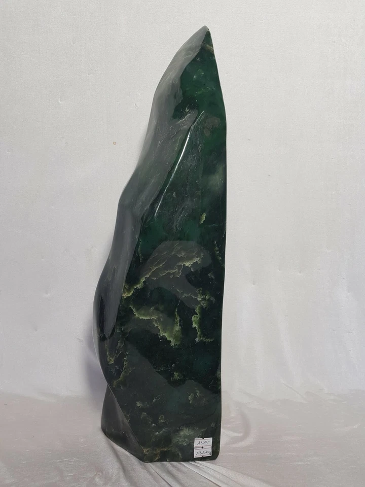 Nephrit Jade Skulptur Freieform geschliffen 13kg Dekoration Heilstein Edelstein - Bild 4 von 4