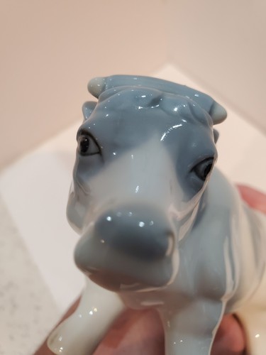 Porcelain Cow 7 Inches Foreign - Picture 7 of 9
