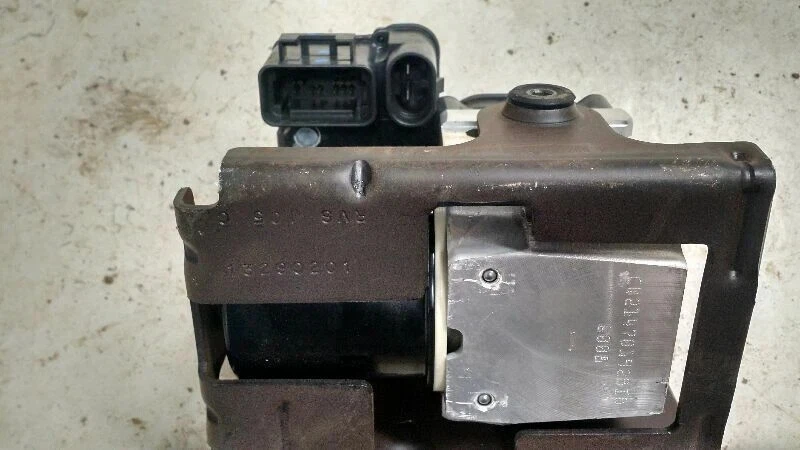 2000-2002 Chevrolet Tahoe ABS Pump Assembly with Warranty Foto 4 de 4