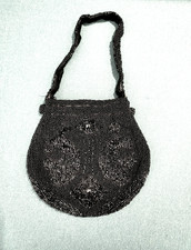 ATQ 1920s Art Deco Hand Crocheted Floral Motif Small Black Beaded Purse w/Strap