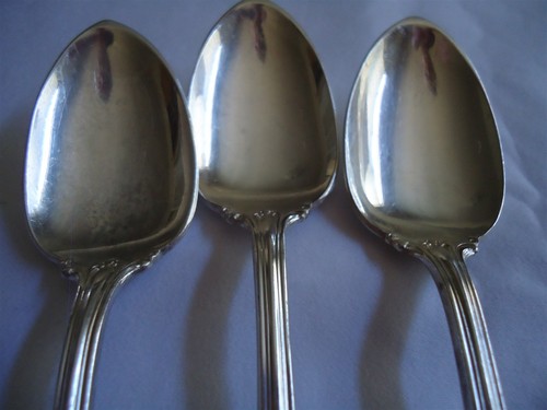 Erminie aka Como 1910 C. Guild Silverplate 3 Teaspoons/Fruit Spoons - Picture 3 of 4
