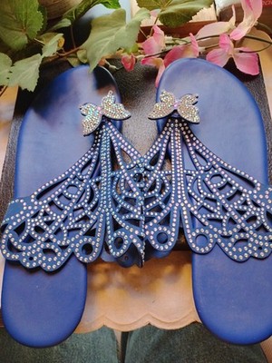 Unbranded Flip Flops Blue With Rhinestones And Glittery Butterflys Sparkles 