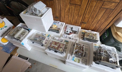 #ad HAWTHORNE VILLAGE COMPLETE SET OF 10 BUILDINGS CHICAGO WHITE SOX NEW SEALED $699.95