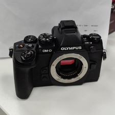 Olympus OM-D E-M1 16MP Mirrorless Digital Camera w/ 3-Inch LCD Body Only Black