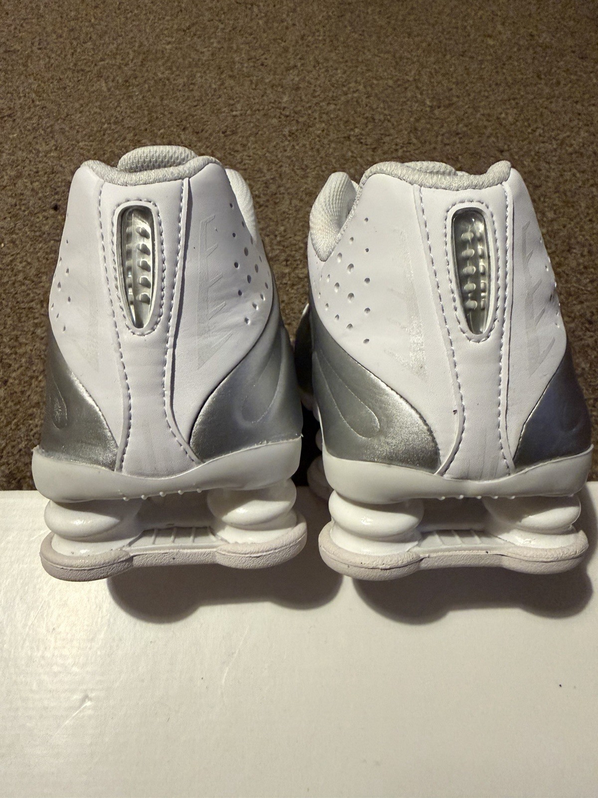 Shox R4 Silver Nike Shox R4 White Metallic Silver Metallic Size UK 5 EU 38 Brand New ...