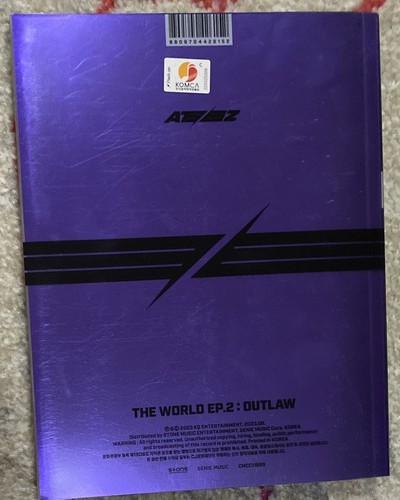 ATEEZ THE WORLD EP.2 OUTLAW Album Kpop New All Inserts Included 6 Pieces - Picture 2 of 4