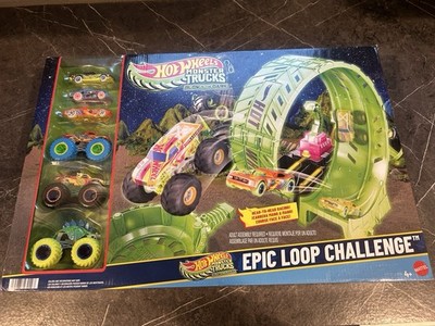 Hot Wheels Monster Trucks Epic Loop Challenge Playset Glow in Dark 1:64 4+