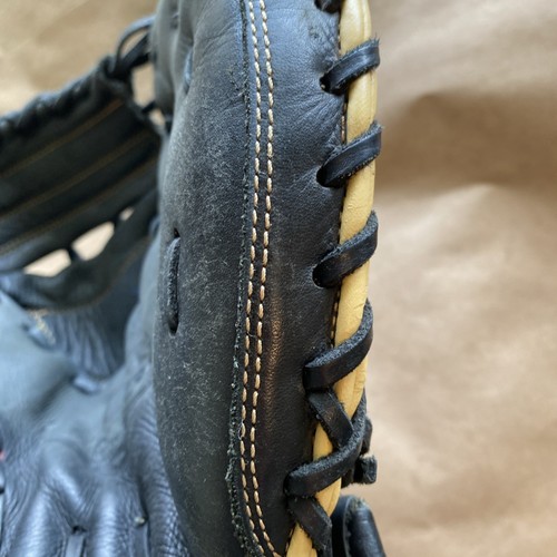 Worth Century Series Catchers Mitt CCM34BC Black RHT Adult - Picture 16 of 20
