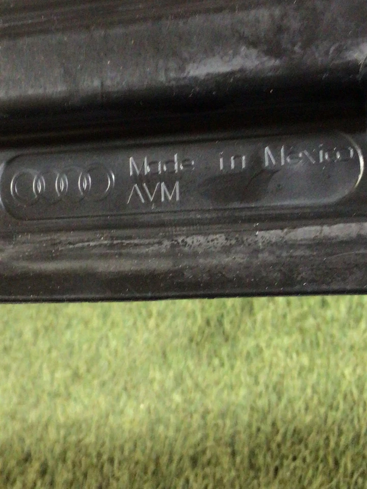 ✅ 2024 AUDI Q5 TIRA DE SELLADO INFERIOR CONDUCTO DE AIRE PN:80A-121-345 OEM Foto 3 de 4